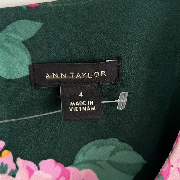 NWOT Ann Taylor floral dress size 4 - Picture 2 of 4
